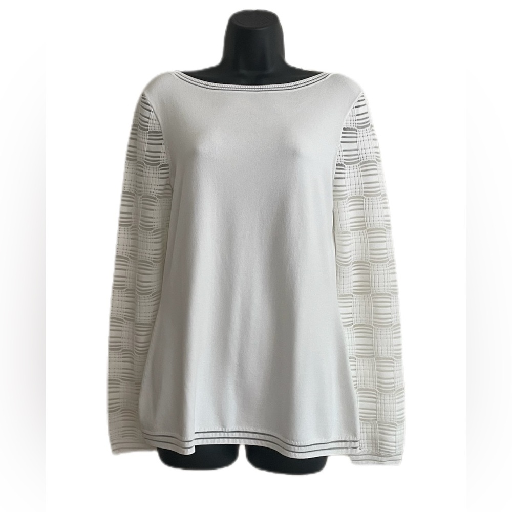 St. John Long Sleeve Pullover Sweater with Basket Weave Detail